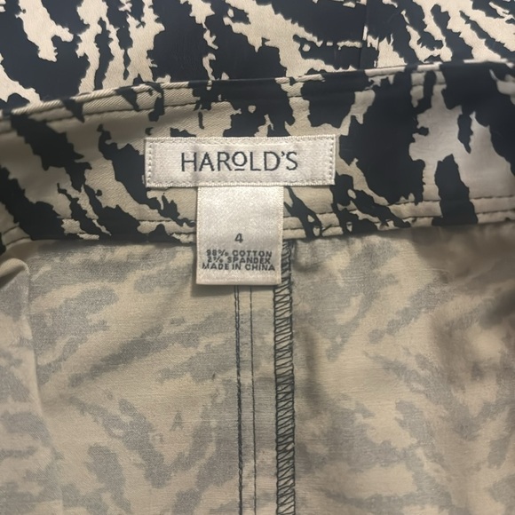 Harold’s Black and Tan Skirt with Zipper and Button Front and Pleats - Size 4 - Picture 8 of 8